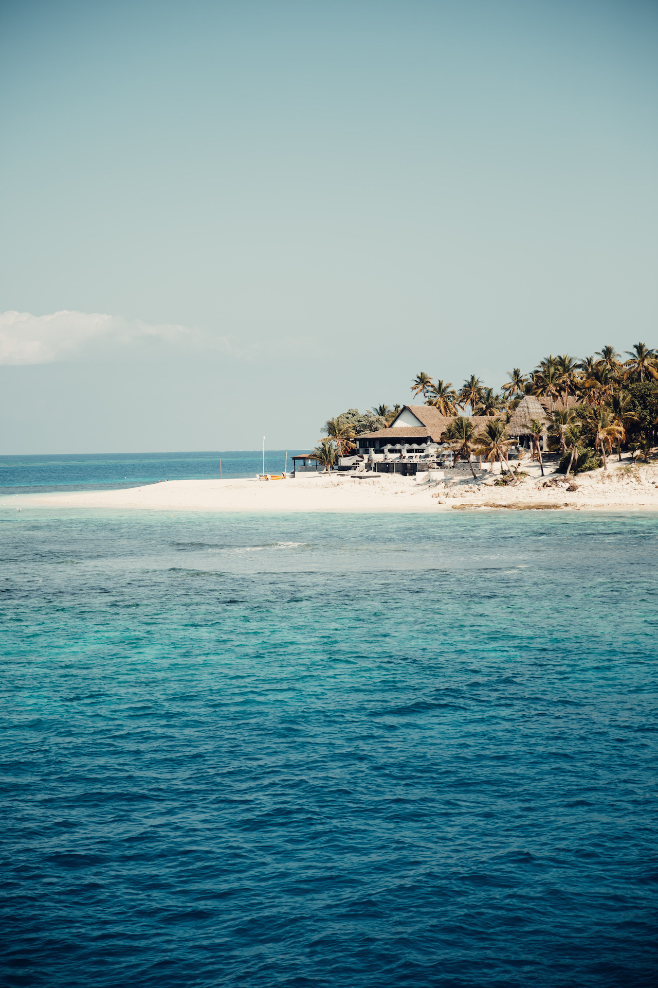 057 The Island Portrait 20180722 MAX Canon4924